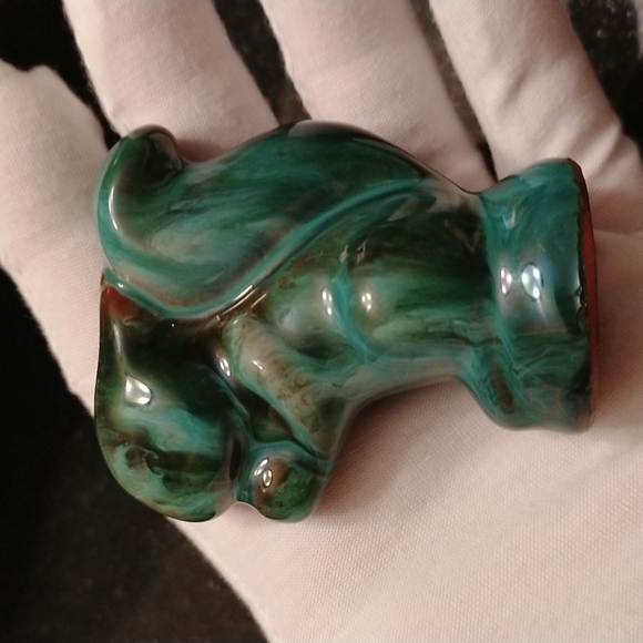 🌺Handmade Blue Mountain Pottery dish with little squirrel 🐿️ - Picture 5 of 8